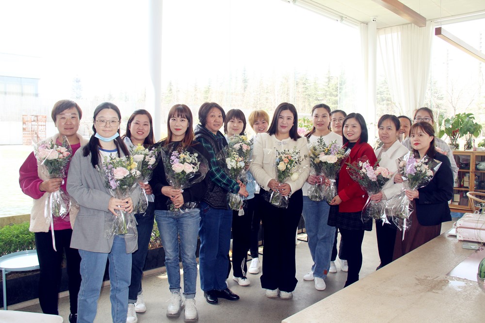 春风十里，不及你笑颜如花｜开元集团“女神节”这样过